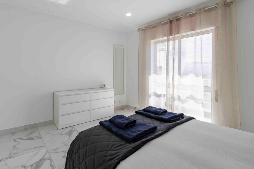 Modern Apartment Beach View Armação de Pêra Buitenkant foto