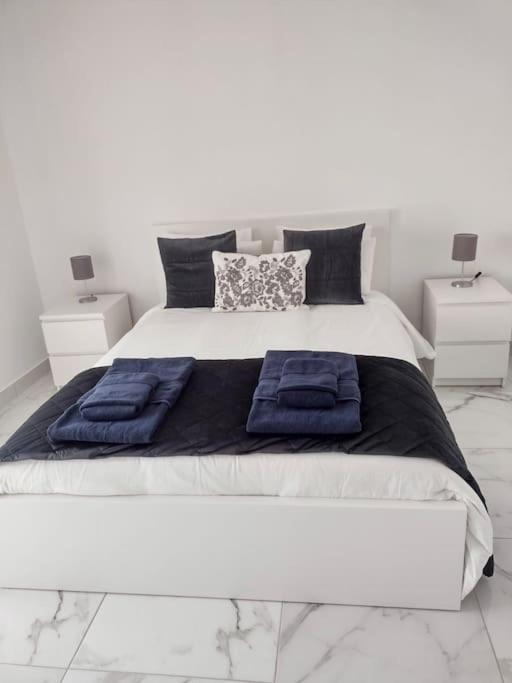 Modern Apartment Beach View Armação de Pêra Buitenkant foto