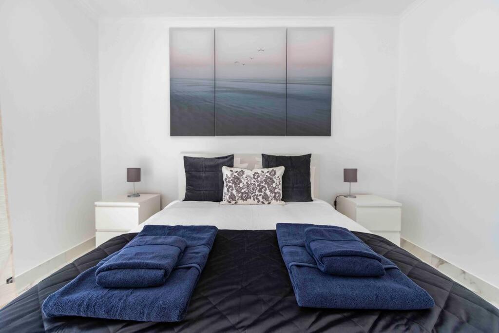 Modern Apartment Beach View Armação de Pêra Buitenkant foto